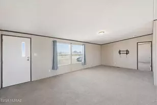 12805 W Crystal Rose Ln, Tucson, AZ 85743 - Photo 3