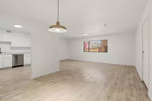 6342 N Barcelona Ln, Tucson, AZ 85704 - Photo 5