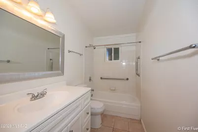 802 E Graybill Drive #1, Tucson, AZ 85719 - Photo 9
