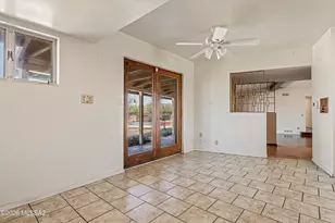 9240 E Sierra St, Tucson, AZ 85710 - Photo 11