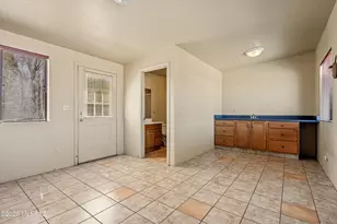 9240 E Sierra St, Tucson, AZ 85710 - Photo 39