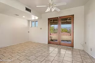 9240 E Sierra St, Tucson, AZ 85710 - Photo 13