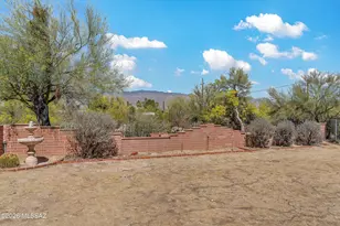 9240 E Sierra St, Tucson, AZ 85710 - Photo 29