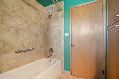 9240 E Sierra Street, Tucson, AZ 85710 - Photo 21