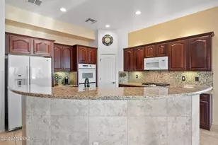 1175 W Calle Artistica, Green Valley, AZ 85614 - Photo 13