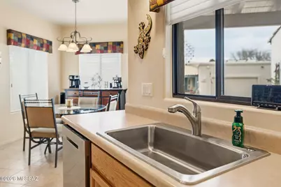 668 W Camino Del Bondadoso, Green Valley, AZ 85614 - Photo 19