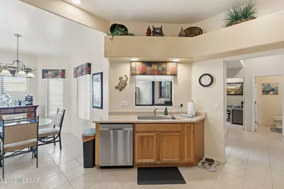 668 W Camino Del Bondadoso, Green Valley, AZ 85614 - Photo 15
