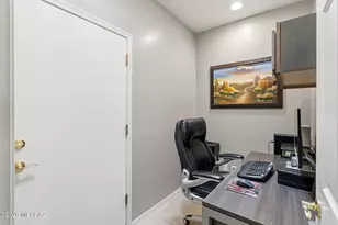 668 W Camino del Bondadoso, Green Valley, AZ 85614 - Photo 37