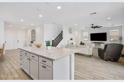 12092 E Ryscott Circle, Vail, AZ 85641 - Photo 15