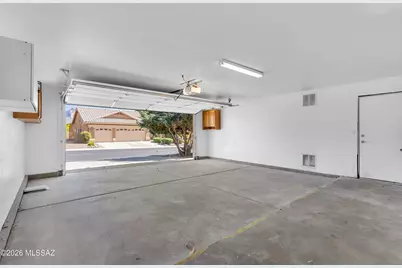 11079 N Mountain Breeze Drive, Oro Valley, AZ 85737 - Photo 11