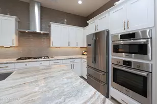 14414 N Mickelson Cyn Ct, Oro Valley, AZ 85755 - Photo 9