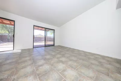 10140 E Karen Place, Tucson, AZ 85748 - Photo 13