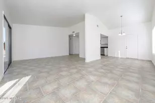 10140 E Karen Pl, Tucson, AZ 85748 - Photo 5