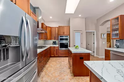 1233 W Portico Drive, Oro Valley, AZ 85755 - Photo 3