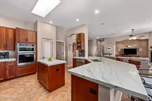 1233 W Portico Dr, Oro Valley, AZ 85755 - Photo 13