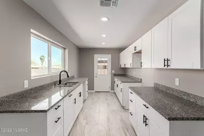 2601 W Quail Road, Tucson, AZ 85746 - Photo 11