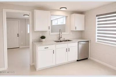 3922 N Palm Grove Drive, Tucson, AZ 85705 - Photo 5