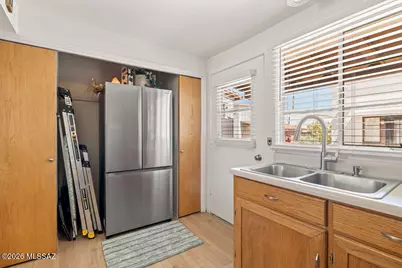 291 S Paseo Lobo #C, Green Valley, AZ 85614 - Photo 11