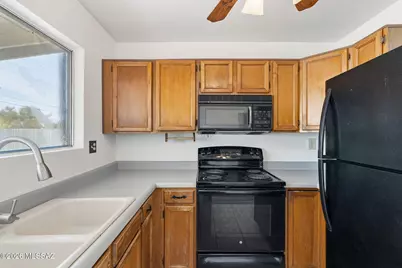 2801 W Ironwood Hill Drive, Tucson, AZ 85745 - Photo 15