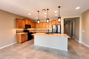 8453 N Van Cleeve Ln, Tucson, AZ 85743 - Photo 3