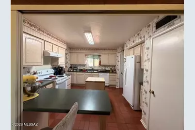 880 S La Mesa Circle, Benson, AZ 85602 - Photo 5