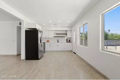 4555 E 10th Street, Tucson, AZ 85711 - Photo 3