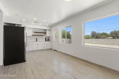 4555 E 10th Street, Tucson, AZ 85711 - Photo 7