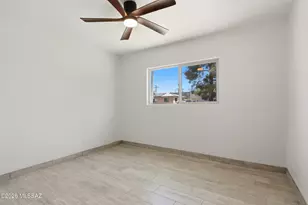 4555 E 10th St, Tucson, AZ 85711 - Photo 15