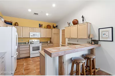 1910 E Purple Martin Lane, Green Valley, AZ 85614 - Photo 21