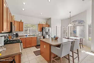 4521 N Scenic Mountain Dr, Tucson, AZ 85750 - Photo 15