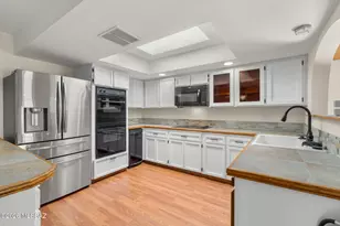 7327 N Iron Bell Pl, Tucson, AZ 85741 - Photo 5