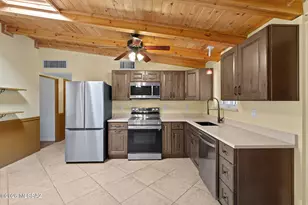 7224 E Paseo San Andres S, Tucson, AZ 85710 - Photo 3