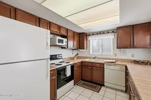 1526 N Paseo Cerca, Green Valley, AZ 85614 - Photo 11