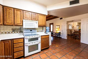 3352 N Riverbend Ci Circle N, Tucson, AZ 85750 - Photo 17