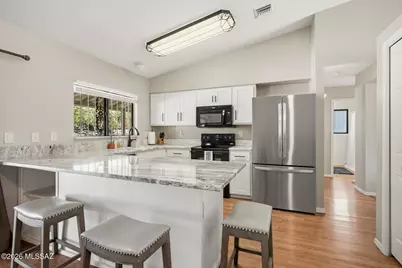 2152 W Jackalope Place, Tucson, AZ 85713 - Photo 11