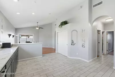 8903 E Marci Lynne Way, Tucson, AZ 85747 - Photo 9