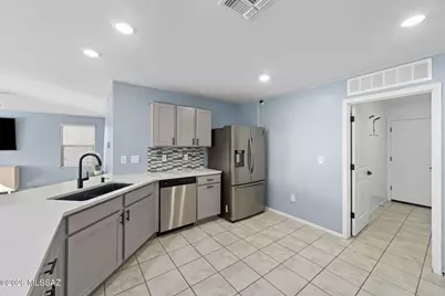 8018 S Golden Bell Drive, Tucson, AZ 85747 - Photo 11