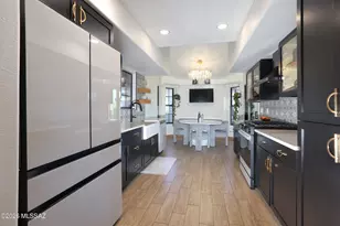 5898 N Misty Ridge Dr, Tucson, AZ 85718 - Photo 17