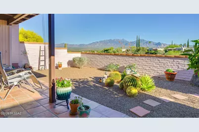 1383 W Camino Calderon, Green Valley, AZ 85622 - Photo 19