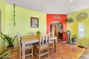 1383 W Camino Calderon, Green Valley, AZ 85622 - Photo 7