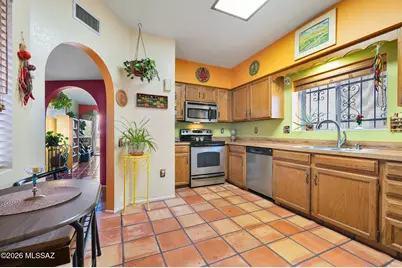 1383 W Camino Calderon, Green Valley, AZ 85622 - Photo 11