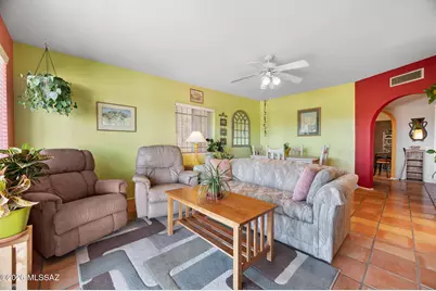 1383 W Camino Calderon, Green Valley, AZ 85622 - Photo 5