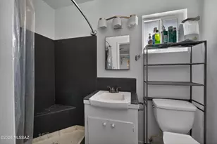 864 E Silver St, Tucson, AZ 85719 - Photo 23