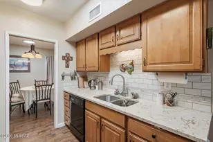1331 W Calle Serrano, Green Valley, AZ 85622 - Photo 1