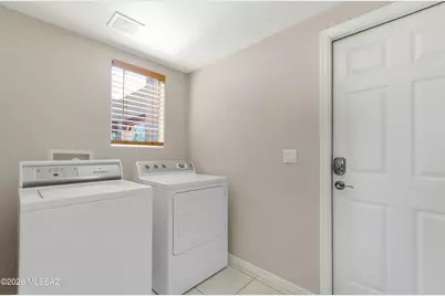8136 N Night Pony Drive, Tucson, AZ 85743 - Photo 13