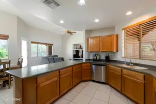 8136 N Night Pony Dr, Tucson, AZ 85743 - Photo 11