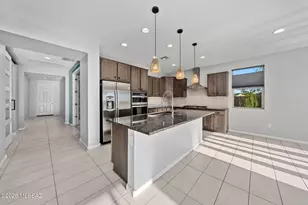 7910 S Expedition Dr, Tucson, AZ 85747 - Photo 13