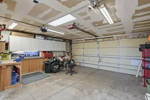 694 N Colette Cir, Tucson, AZ 85748 - Photo 35