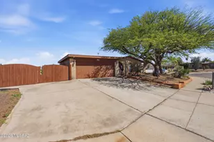 694 N Colette Cir, Tucson, AZ 85748 - Photo 3