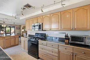 694 N Colette Cir, Tucson, AZ 85748 - Photo 17